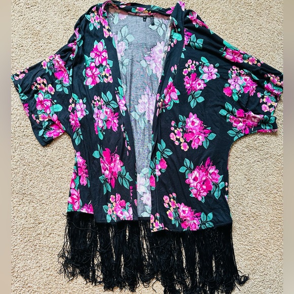 Guess Kimono - Picture 1 of 3